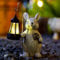 Yeomoo Kaninchen Gartenfiguren mit Solarlampen Gartendeko für Draußen: Hase Deko Garten Zimmer mit Solarlaterne Geschenke für Frauen Mama Geburtstag Wetterfest Deko für Balkon Terrassen Aussen