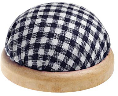 Rundes Nadelkissen mit Heller Holzumrandung, Farbe: blau & weiß kariert