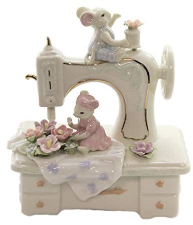 Cosmos 58022 Musikfigur aus feinem Porzellan, Mäuse und Nähmaschine, 15,2 cm, Mehrfarbig, 14 x 8,9 x 15,2 cm