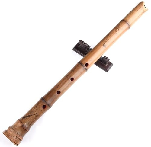 Japanische Shakuhachi-Flöte, fünf oder sechs Löcher, traditionelles Musikinstrument für kulturelle Aufführungen und Meditation