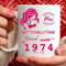 Tee Design Tazza 1974 Compleanno Donna 51 Anni, Idea Regalo Mai Sottovalutare una Donna nata nel 1974 - Tazze per Regali Divertenti - Gadget Divertente