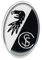 Flaggenfritze Pin SC Freiburg - 1.5 x 2.5 cm + gratis Aufkleber