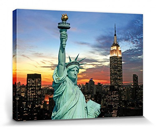 1art1 New York Poster Freiheitsstatue Und Skyline Bei Sonnenuntergang Bilder Leinwand-Bild Auf Keilrahmen | XXL-Wandbild Poster Kunstdruck Als Leinwandbild 40x30 cm