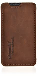 Almwild® Hülle passend für Apple iPhone 15 Pro Max/Plus, 14 Pro Max/Plus, 13 Pro Max mit Apple Leder/Silikon Case-Nutzung aus echtem Rindsleder in Braun. Modell Sattlerschorsch