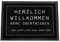 Fußmatte mit Spruch Herzlich Willkommen wäre übertrieben Aber wenn's Sein muss komm rein | Schmutzfangmatte | lustige Türmatte | Fußabstreifer Haustür aus Filz | Geschenk Einzug | 75x50 mit Rand