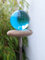 Zen Man Gartenstecker Beetstecker mit Glaskugel Stein Gartenfigure Gartendeko B6*H115cm 030798LB