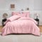 DXHOME Bettwäsche 135x200cm 4teilig Rosa Altrosa Satin Glatt Glänzend Geometrische Bettwaesche Microfaser Kühlende Sommerbettwäsche Bettbezüge mit Reißverschluss und 2 Kissenbezügen 80×80 cm