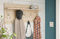 Design Garderobe Garderobenpaneel 90 x 40 cm Sonoma Eiche - Edelstahloptik mit Hutablage Kleiderhaken Finlo