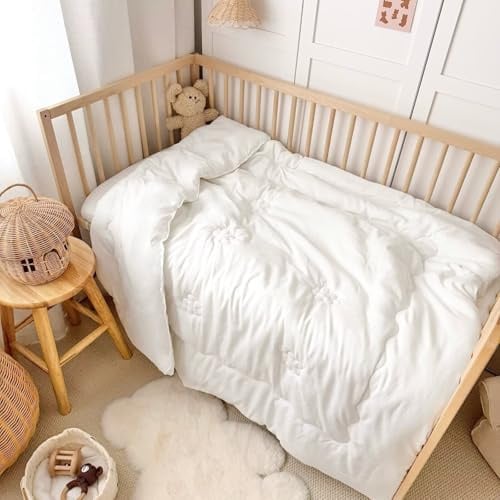 BuLuTu Toddler Comforter White Duvet Insert Fluffy Quilt,47x59,1.9 Pounds