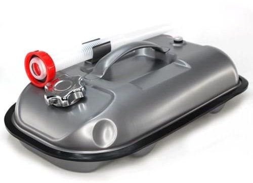 FISHTEC Jerrican Essence en Metal - Horizontal U.S Contenance 5L - Acier 8 mm - Tuyau fourni avec Bec Verseur - Trou aération gaz - 40 x 25 x 9 cm - Gris
