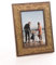 Vintage Bilderrahmen im Landhausstil für 10x15 cm Fotos - Abgenutzter Fotorahmen in Grün mit Echtem Glas für Schöne Momente | Freistehender Holzrahmen geeignet für Tisch oder Wand, Hoch- & Querformat