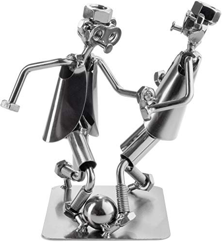 BRUBAKER Schraubenmännchen Fußball Zweikampf - Handarbeit Eisenfigur Metallmännchen Fußballspieler - Metallfigur Geschenkidee für Fußballer und Fußballerinnen