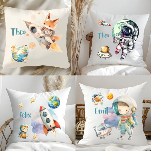 wolga-kreativ personalisiertes Kissen mit Namen – Weltall-Motive Für Jungen – Astronaut, Rakete & Planeten - Flauschiges Babykissen – Bedruckt in Deutschland