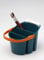 Honsell 49003 - Mijello Pinsel Wassereimer, ca. 25 x 15 x 18 cm, Pinselwascher mit 3 Wasserfächern zur mehrstufigen Pinselreinigung und Henkel mit Ablagemöglichkeit für Pinsel