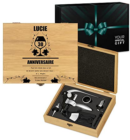 Maverton Ensemble d'accessoires pour vin dans Le Coffret en Bois de Bambou, Accessoires Vin avec la boîte gravée, Cadeau pour Chaque Femme - avec Personnalisation - Anniv