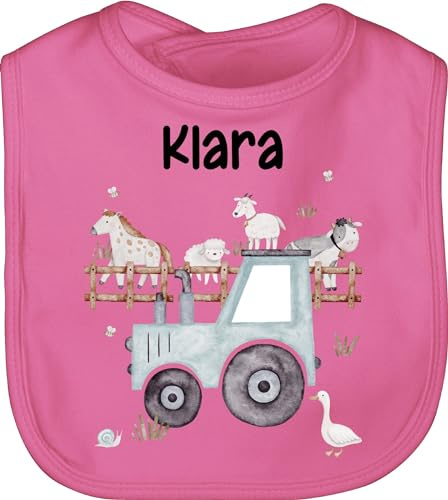 Geschenk mit Namen personalisiert by Shirtracer - Baby Lätzchen - Bauernhof Traktor Tiere mit Namen Landwirtschaftlicher Tiermotiv Bauernhoftieren