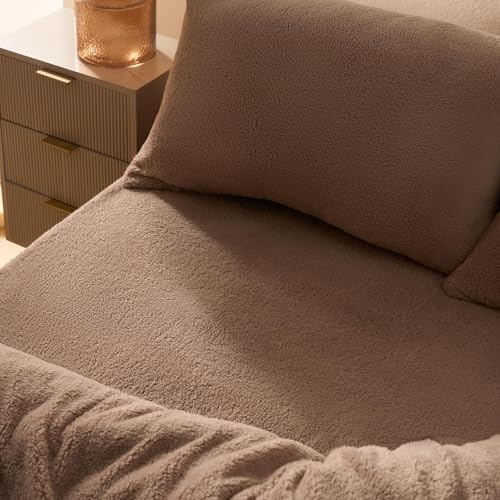 Brentfords Super King Fitted Sheet, Easy Care Soft Warm Thermal Teddy Fleece Fitted Sheet Deep Pocket 25cm Shrinkage & Fade Resistant Fluffy Teddy Bear Bedding, Mink