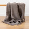 WoolMe Wolldecke Braun 130x180cm Paula - Kuscheldecke flauschig aus 100% Wolle - Plaid Decke perfekt als Sofa Überwurfdecke, Sofadecke, Wohndecke, Couchdecke, Hergestellt in Litauen
