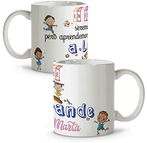 LolaPix Regalo Profesora Infantil. Tazas Profesores. Taza personalizada con Nombre. Regalos para Profesores. Taza de Cerámica. Interior de Colores. APRENDER A LO GRANDE.
