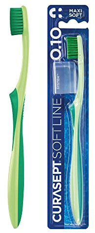 Curasept Maxi-Zahnbürste Soft 010 - Grün - Weich - Extrem weiche Borsten für schonende Reinigung - Ideal für Patienten mit empfindlichem Zahnfleisch - Mundhygiene - Zahnbürste