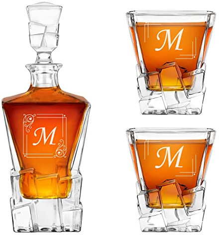 Maverton Personalised Whiskey Decanter and 2/4/ 6 Glasses for Man - Elegant Whiskey Set with Engraving - Ice Cubes Model - Stylish barware for Birthday - for Whisky connoisseurs - Letter