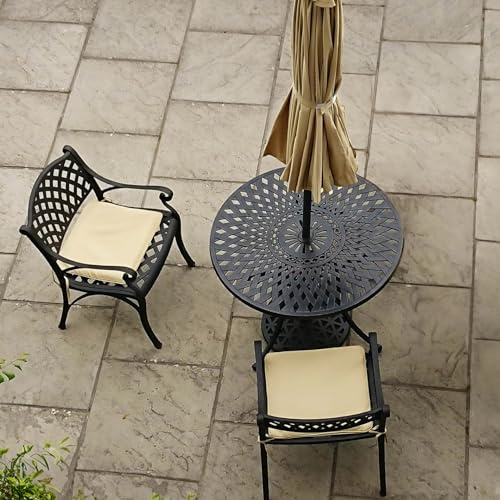 Lazy Susan 88 cm Runder Mia Gartentisch in Antik Bronze mit 2 Kate Stühlen mit beigen Sitzkissen | Nachhaltiges Sandguss-Aluminium | Wetterfest | Rostfrei | Wartungsarm | 3 Jahre Garantie