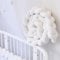 LHKXKKXX Bettschlange Baby Geflochten, Knotenkissen Babybett, Kantenschutz Bettumrandung, Seitenschläferkissen, Bettkantenschutz Baby Nestchen, Baumwolle Schlafkissen,Weiß,2m