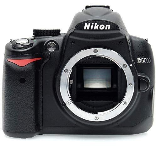Nikon D5000 Appareil photo numérique Reflex 12.3 Mpx Objectif AF-S DX 18 - 70 mm Noir