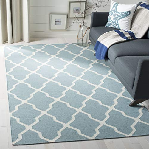 SAFAVIEH Dhurries Collection Area Rug - 6' x 9', Light Blue & Ivory, Handmade Flat Weave Wool, Ideal for High Traffic Areas in Living Room, Bedroom (DHU634C)