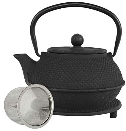 teeblume | gusseiserne Teekanne Arare | Gusseisen-Teekanne mit Sieb | inkl. gratis Untersetzer in schwarz | Teekessel innen komplett emailliert | schwarz | 900ml