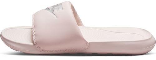 Nike Victori One, Scarpe da spiaggia e piscina Donna, Rosa Barely Rose Barely Rose Metallic Silver, 44.5 EU