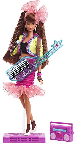 Barbie Rewind 80er Jahre Edition Puppe Night Out (29,2 cm Brünette) im Partylook mit Neonjacke, Rock & Accessoires, mit Kassettenband Puppenständer, Geschenk für Sammler