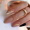 Angwis Lot de 24 faux ongles courts en amande - Noir marron mat - Paillettes dorées - À coller - Couverture complète - Accessoires de décoration d'ongles pour femme