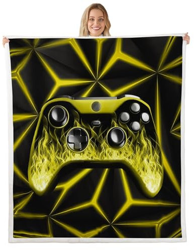 Homewish Jungen Spiel Decke 75x100cm für Kinder Gamer, 3D Gelb Geometrische Fleecedecke für Gaming Zimmer Couch Dekor Wurfdecke Flamme Spiel Konsolen Fuzzy Decke Aktionstasten