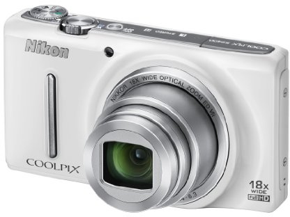 Nikon Coolpix S9400 Digitalkamera (18 Megapixel, 18-Fach Opt. Zoom, 7,6 cm (3 Zoll) OLED-Display, Bildstabilisator) weiß