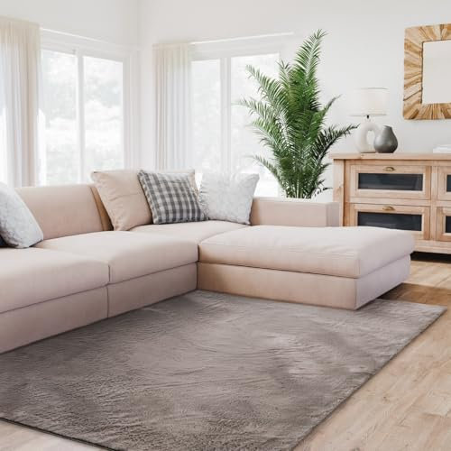 Interiyou Fargo - Teppich Wohnzimmer 140x200 cm Grau - Kurzflor Waschbar und rutschfest - Flauschiger Fellteppich aus Kunstfell - weicher Langflor Fell