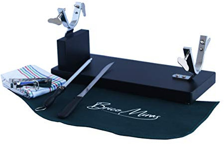 BRICOMIRAS - Jamonero Modelo Bodega Wengué | Incluye Cuchillo y Chaira INOX, Cubrejamón Verde, Pinza Arcos | Soporte Antideslizante, Fabricación Española, Cubertero, Verde