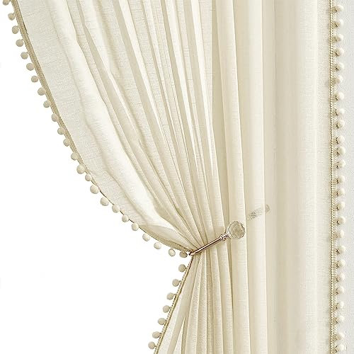 Treatmentex Boho Gardinen mit Pompons Gardinen Ösen 140 cm Breite Transparent Gardinen mit Quasten Gardinen Voile Ösenschal Dekoschal für Wohnzimmer Schlafzimmer,2 Stücke(140 x 245 cm,Beige)