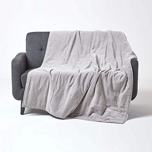 HOMESCAPES Light Grey Velvet Throw Super Soft Thick Cotton Velvet Blanket with Handwoven Embroidered Dots and Thick Quilting Reversible Bedspread Cosy and Warm Bed or Sofa Throw, 125 x 150cm