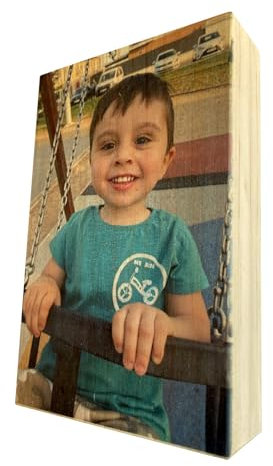 Adri. Madera personalizada con foto y o texto que quieras. Marco de fotos personalizada a color taco de madera de pino. Regalos personalizados originales. (10 x 15 x 3 cm)