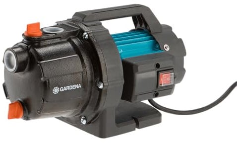 GARDENA Pompa da giardino 3700/4 Basic: pompa di irrigazione con portata da 3700 l/h, potenza 800 W, albero in acciaio inox, l’involucro in ghisa, possibile collegamento irrigatore (9010-47)