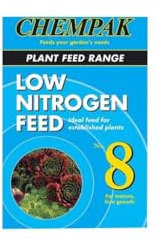 Chempak® Low Nitrogen Feed - Formula 8 - Soluble Fertiliser for Summer - Heathers, Conifers, and Vegetable Plant Food - Enriched with Essential Trace Elements – 2x 750g by Thompson & Morgan