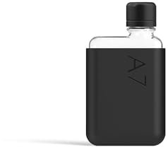 memobottle Paquete A7 (tinta negra) – 6 onzas (180 ml) – botella, funda de silicona y tapa | Botella plana compacta para bolsas y bolsillos | Tritan sin BPA | Moderno y minimalista | Para gimnasio,