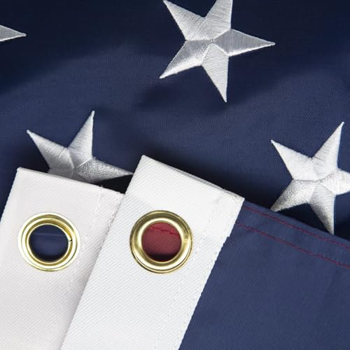 Bandera estadounidense de 2.5 x 4 pulgadas, fabricada en Estados Unidos, las mejores estrellas bordadas y rayas cosidas, nailon Oxford resistente 210D, adecuada para zonas al aire libre de vientos