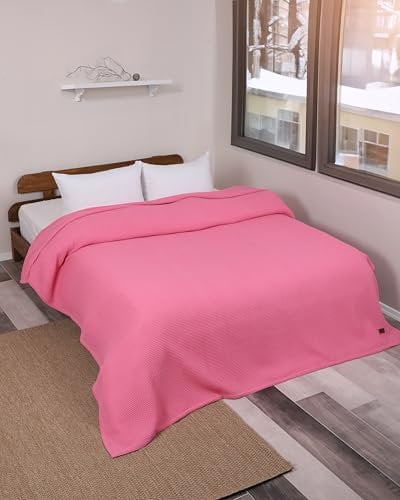 nottoc Doppelte Tagesdecke Rosa 220x240cm - Premium Waffelpique 100% Baumwolle - Leichte Sommerdecke in Waffeloptik - Baumwolldecke als Bettüberwurf, Sofaüberwurf, Couch überwurf - Sofadecke
