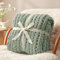 Amélie Home Grobstrick-Decke, Überwurf, Dickes, weiches Chenille-Garn, warm, handgefertigt, Seilknoten-Decke für Couch, Sofa, Bett, 50 x 60 cm, Salbeigrün
