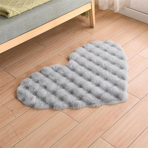 Momooda Flauschig Teppich Wohnzimmer, Waschbar Fellteppich Herzform für Schlafzimmer, Moderner Flauschiger Kunstfell Hochflor Teppich Gegend, Hellgrau, 30x40cm
