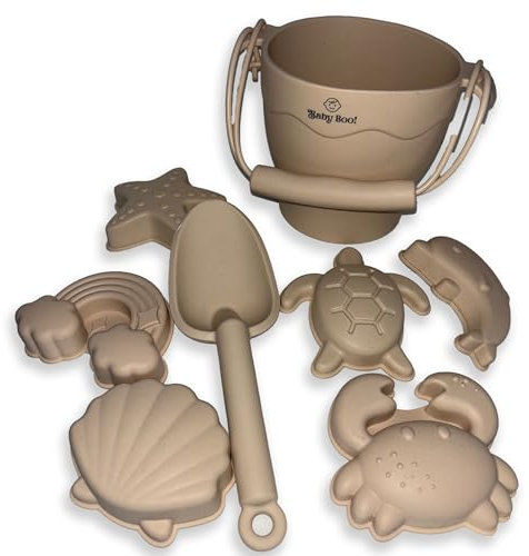 Baby Boo!® Sandspielzeug Set aus Silikon [8-teilig] Strandspielzeug, Sandkastenspielzeug, Eimer, Schaufel und 6 Förmchen in dezenten modernen Farben mit Netzbeutel