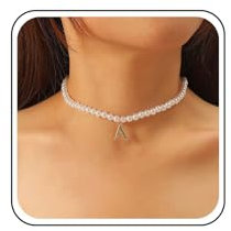 Inateannal Perlenhalsband Halskette Mit Goldenen Anhängern Perlenhalsband Mit Initialen Des Alphabets Vintage Perlenkette Kettenschmuck Für Frauen Und Mädchen Geschenke