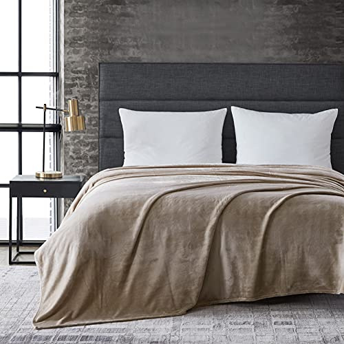 Kenneth Cole - Queen Blanket, Plush Fleece Bedding, Cozy Home Decor for All Seasons (Solid Beige, Queen)